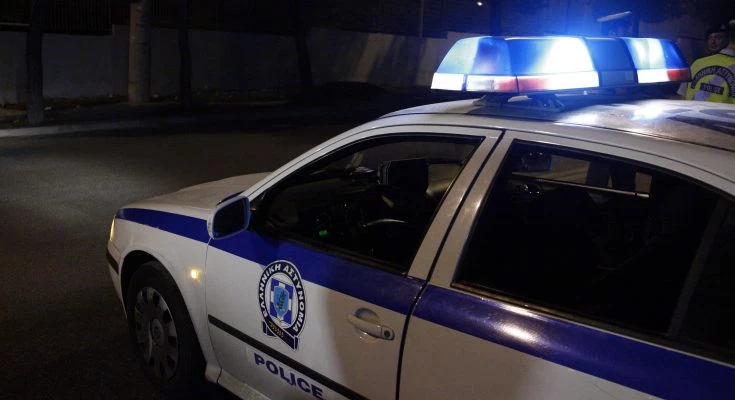 Εκτακτο: Σοβαρά επεισόδια μεταξύ οπαδών Παναθηναϊκού – Ολυμπιακού στην Καλλιθέα
